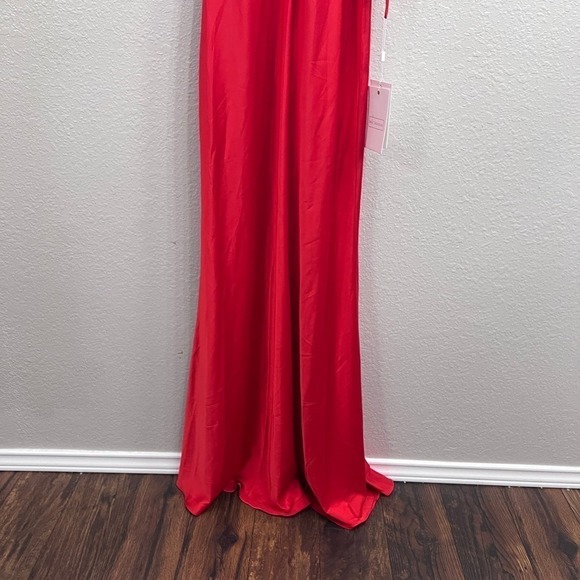 NEW $598 MAC DUGGAL 49520 RED KEYHOLE HALTER EMPIRE WAIST SATIN GOWN Size 10 - Picture 10 of 16